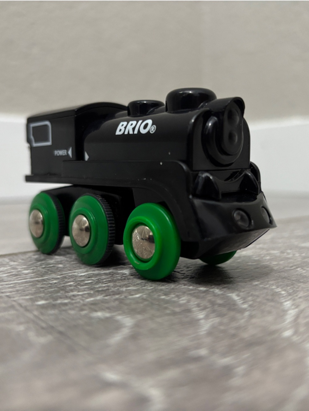 UNTESTED Brio Rechargeable Engine 4WD - Picture 2 of 8